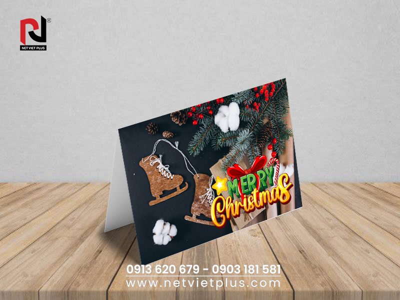 Mỗi Thiệp Giáng sinh & Năm mới là một lời chúc tươi sáng cho năm mới.